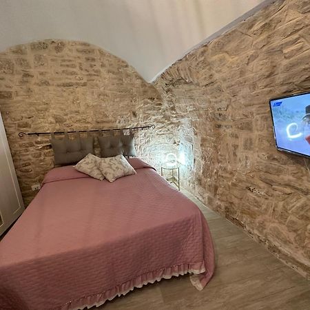 Giovinazzo Suite Pavone Griffi ภายนอก รูปภาพ