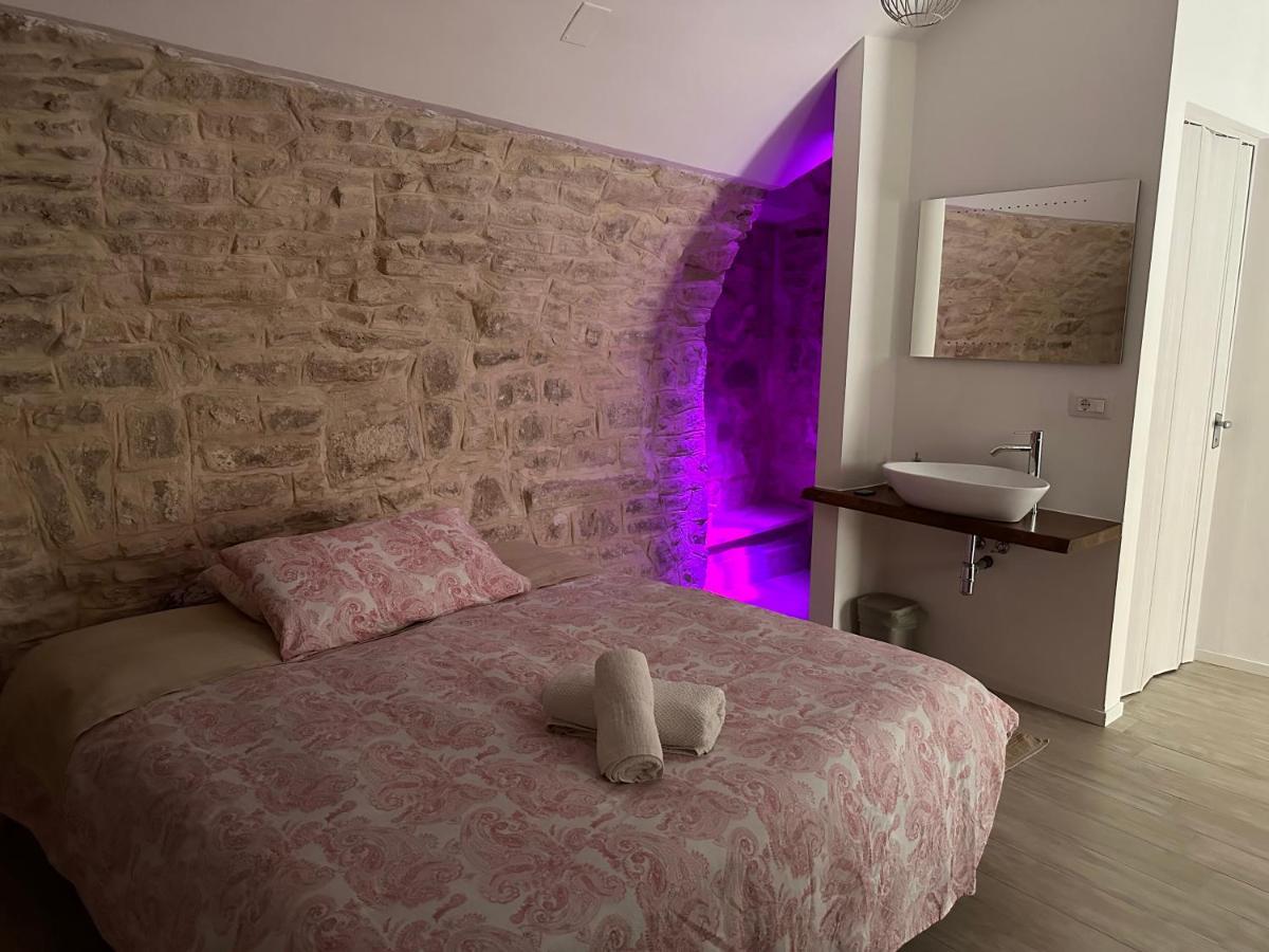 Giovinazzo Suite Pavone Griffi ภายนอก รูปภาพ