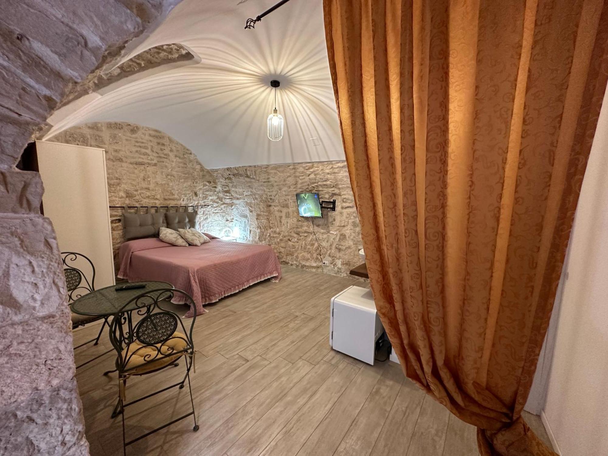 Giovinazzo Suite Pavone Griffi ภายนอก รูปภาพ